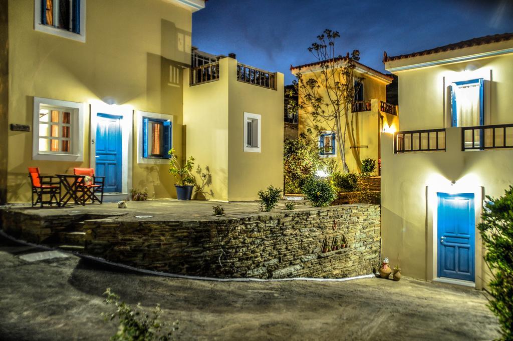 Mainades Maisonettes & Studios Menites Luaran gambar