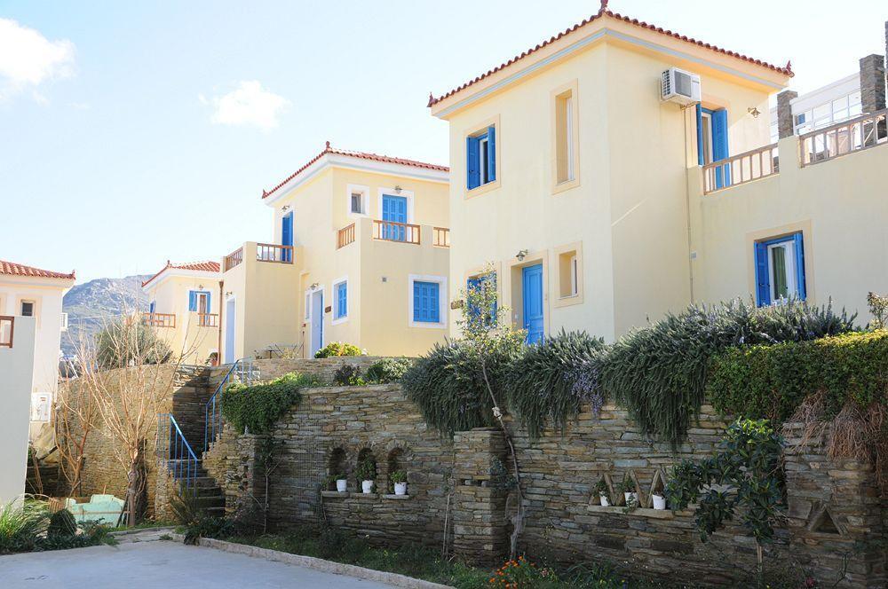 Mainades Maisonettes & Studios Menites Luaran gambar