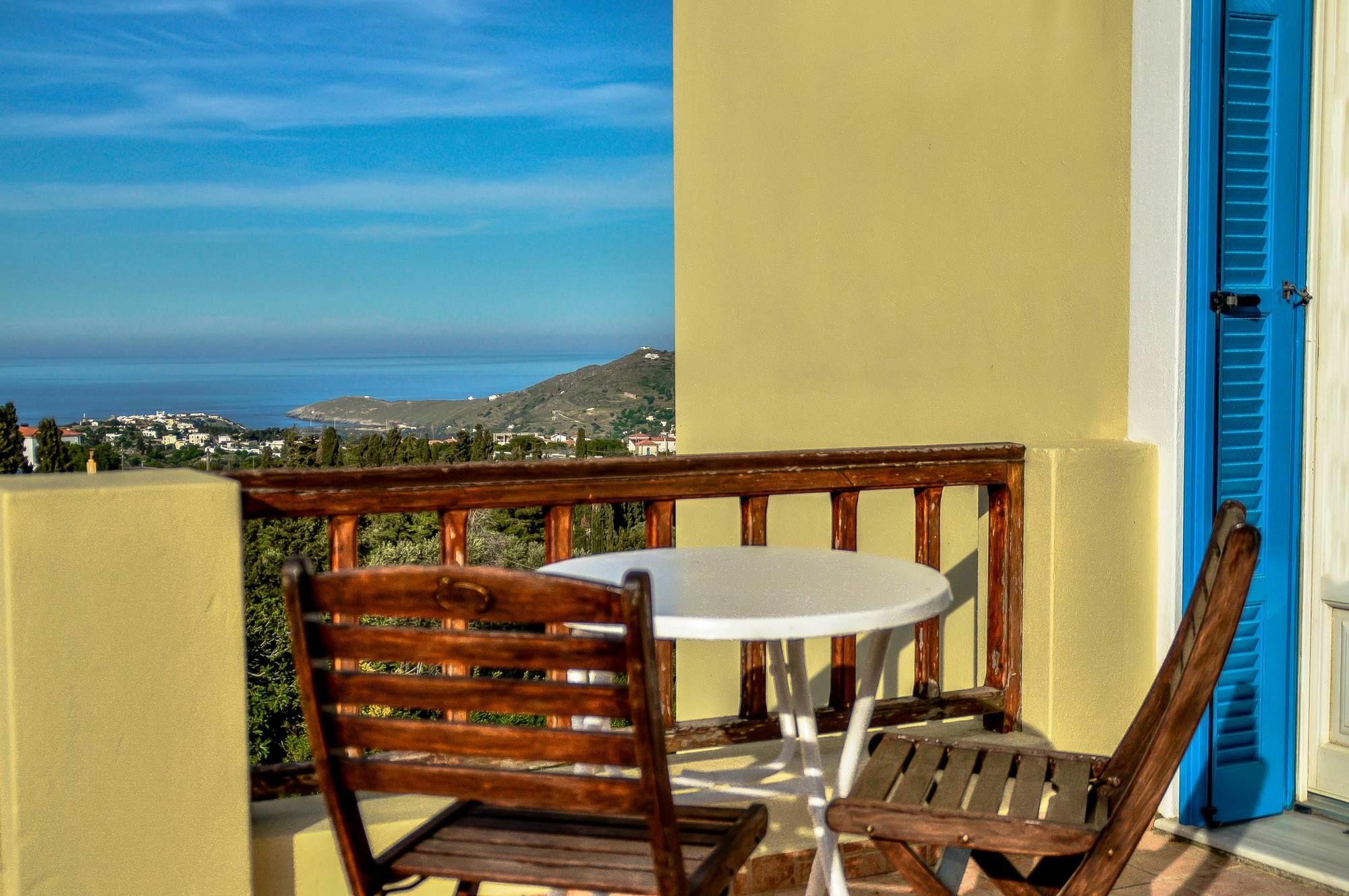 Mainades Maisonettes & Studios Menites Luaran gambar